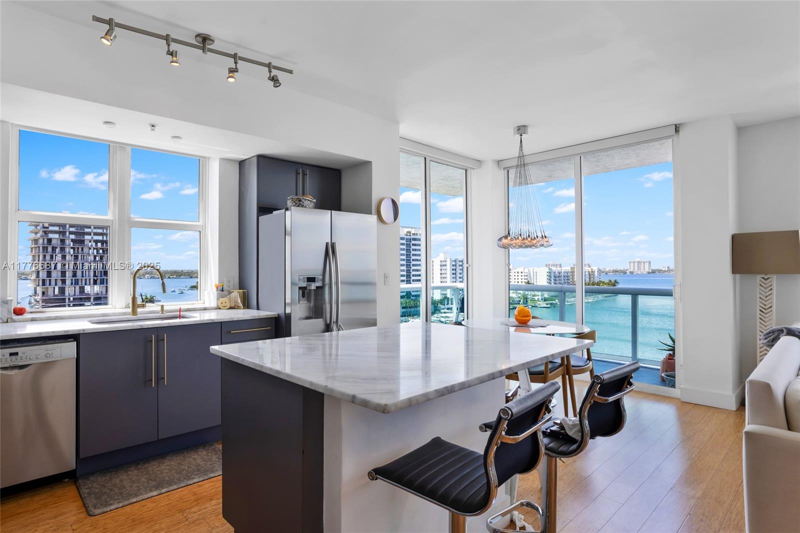 7910 Harbor Island Dr 905