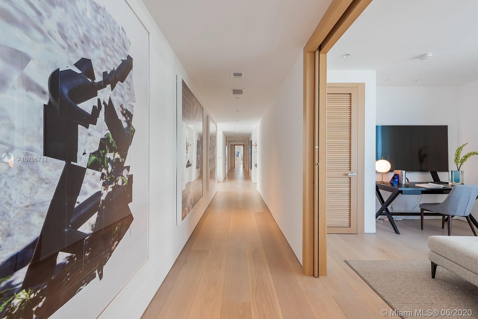 BEACH HOUSE 8 CONDO - Residential