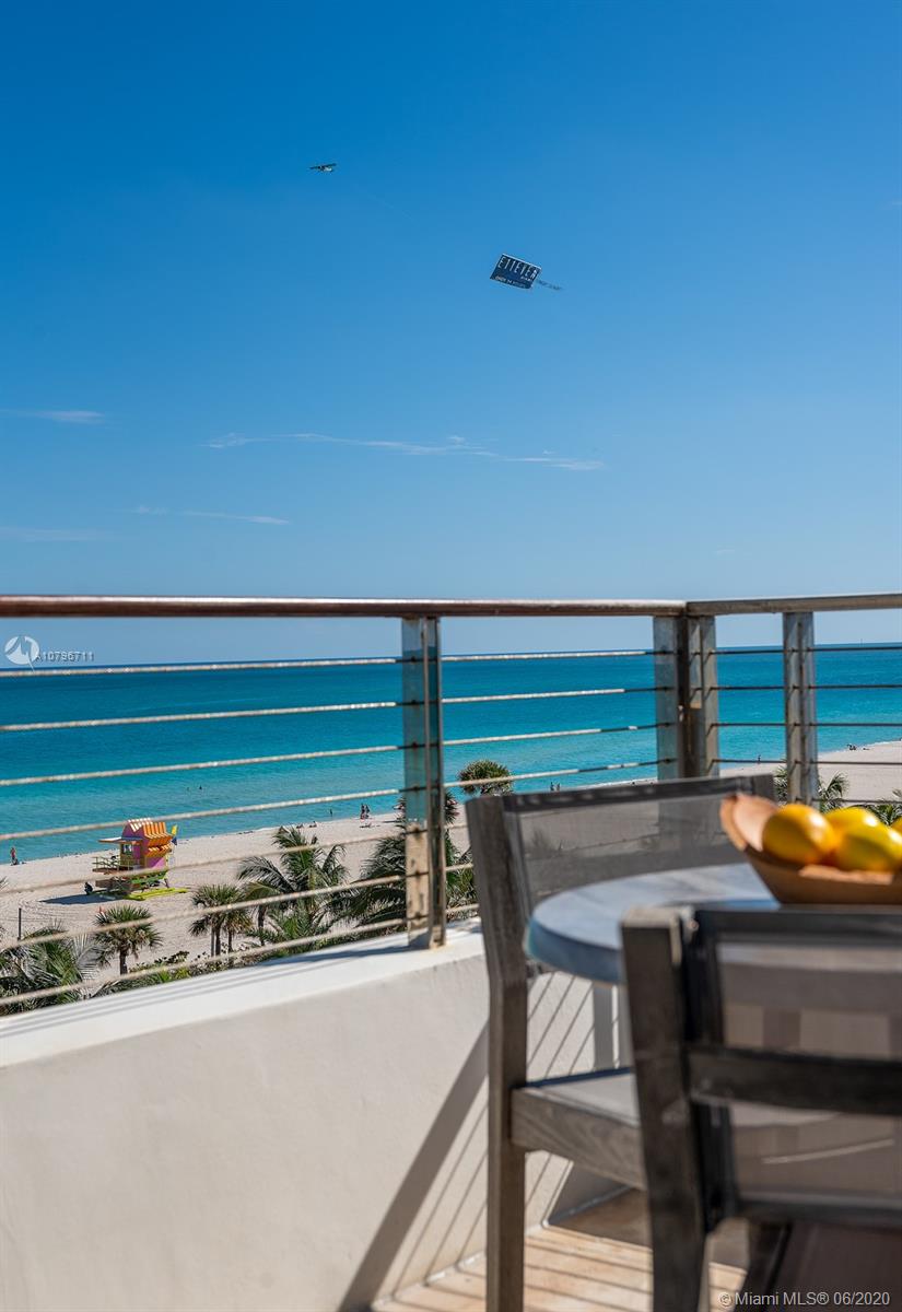 BEACH HOUSE 8 CONDO - Residential