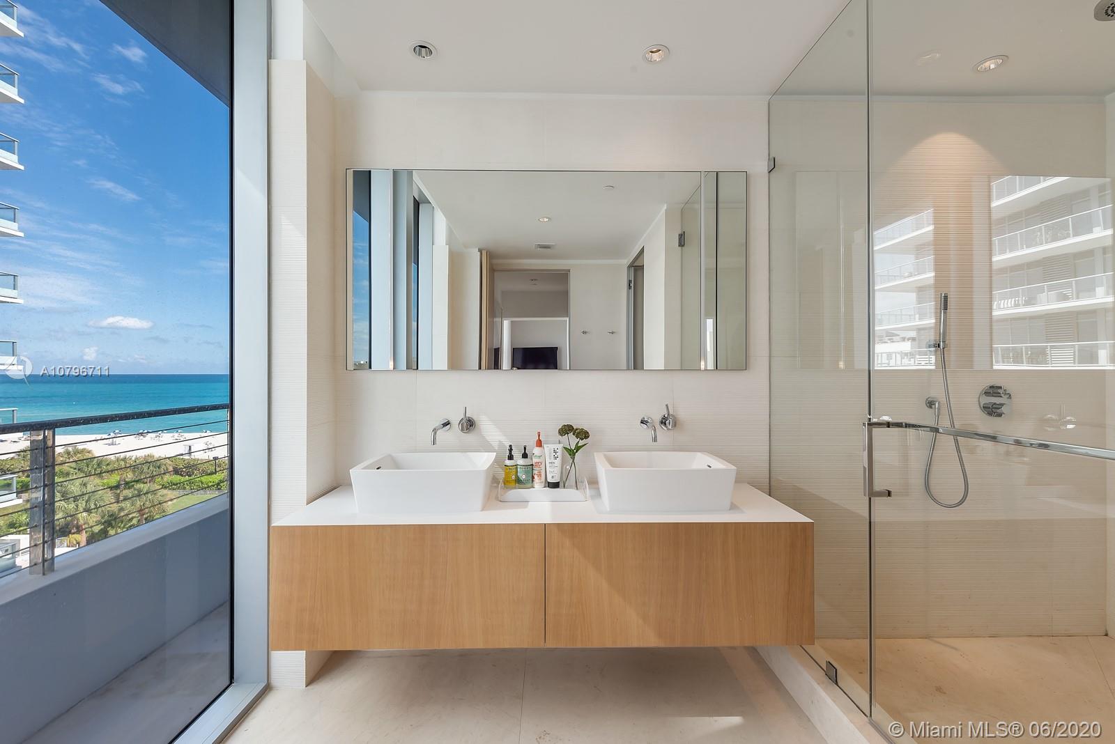 BEACH HOUSE 8 CONDO - Residential