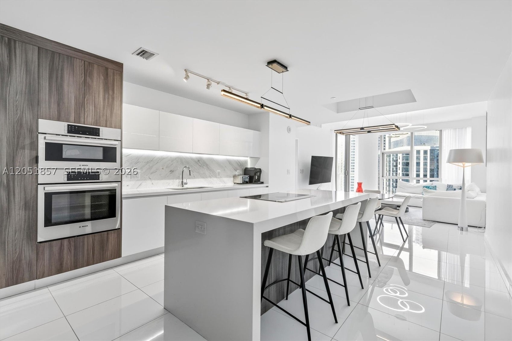 851 NE 1st Ave 3611
