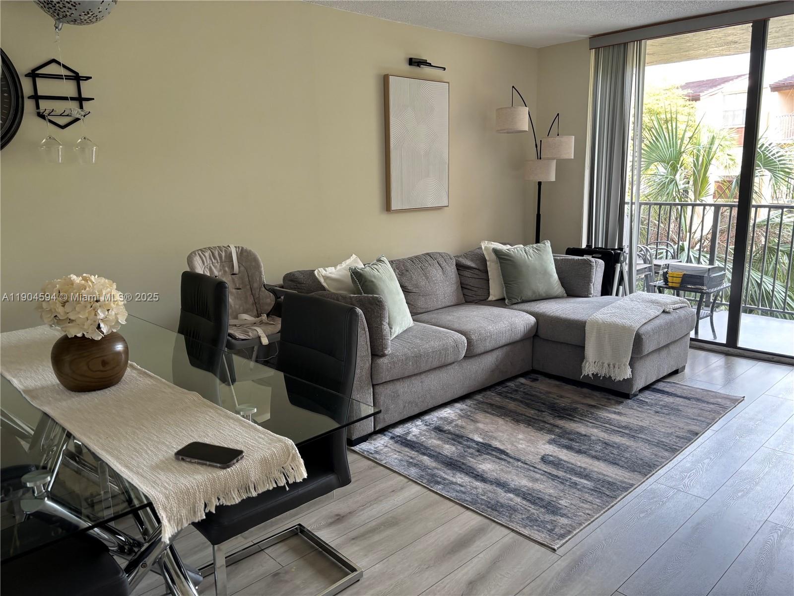 PROMENADE AT KENDALE LAKE - Residential