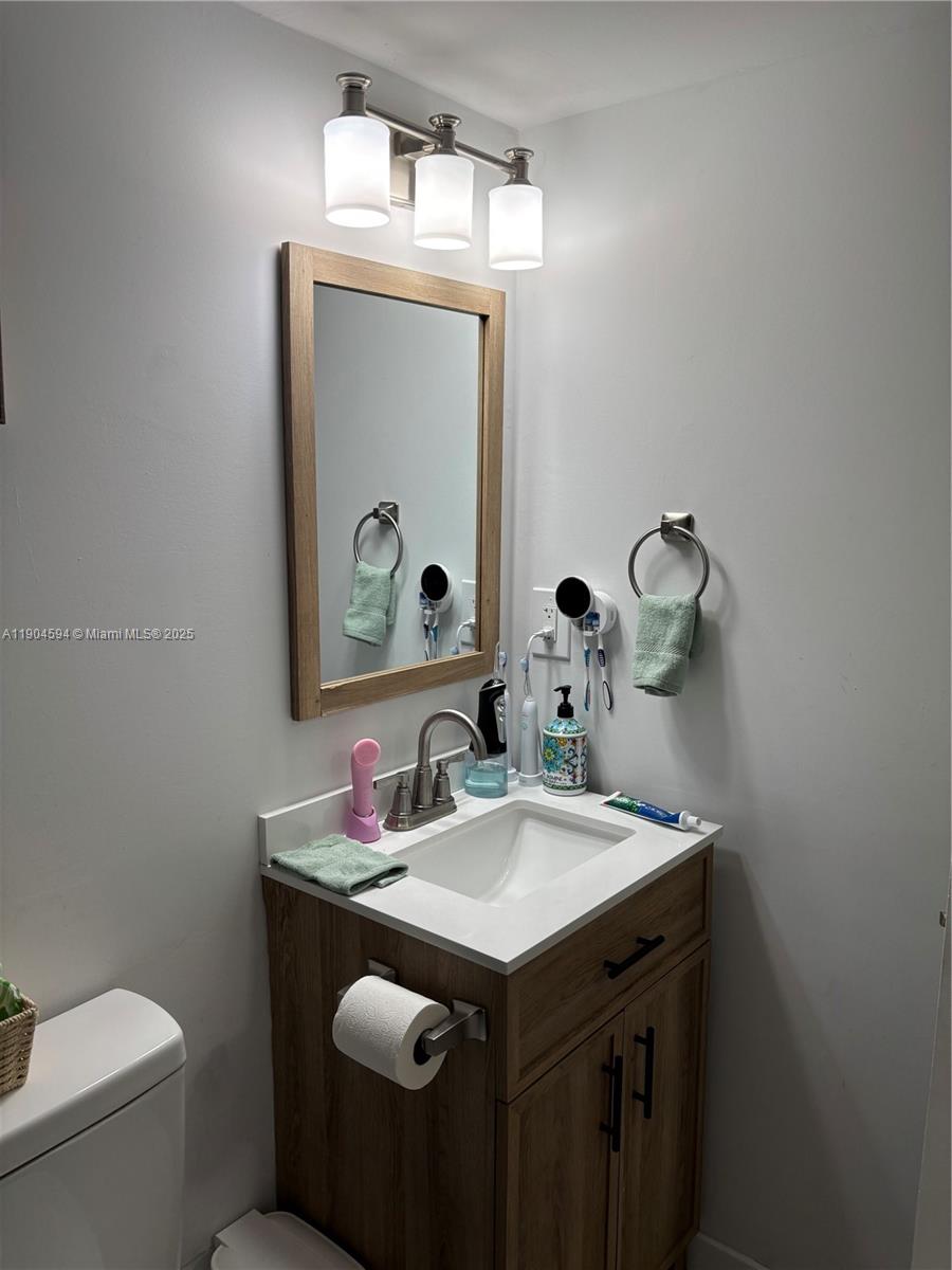 PROMENADE AT KENDALE LAKE - Residential