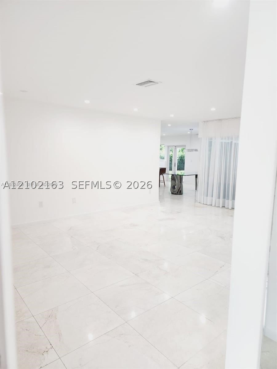 View photos, virtual tours, details... 7425 SW 128th St