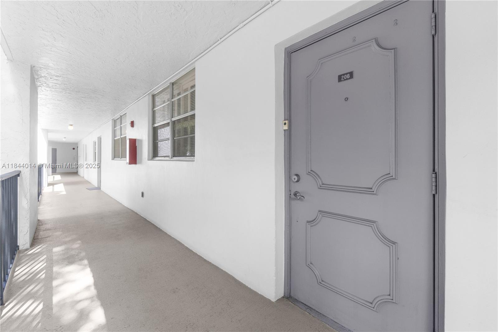 9410 Poinciana Pl 206