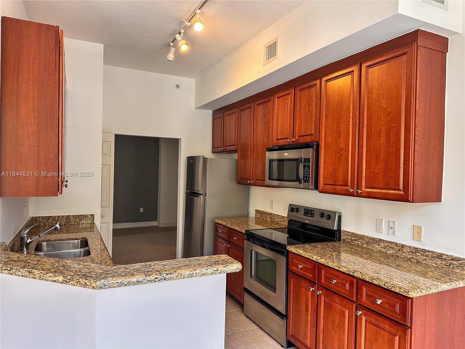 3001 NE 185th St 328
