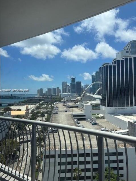 1750 N Bayshore Dr 1714