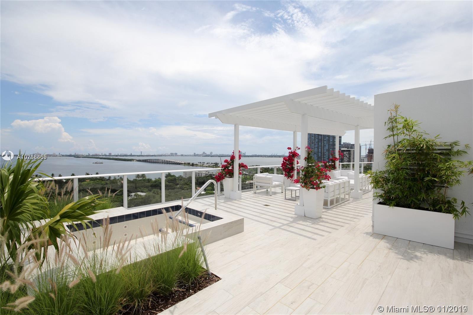 Baltus House - Residential