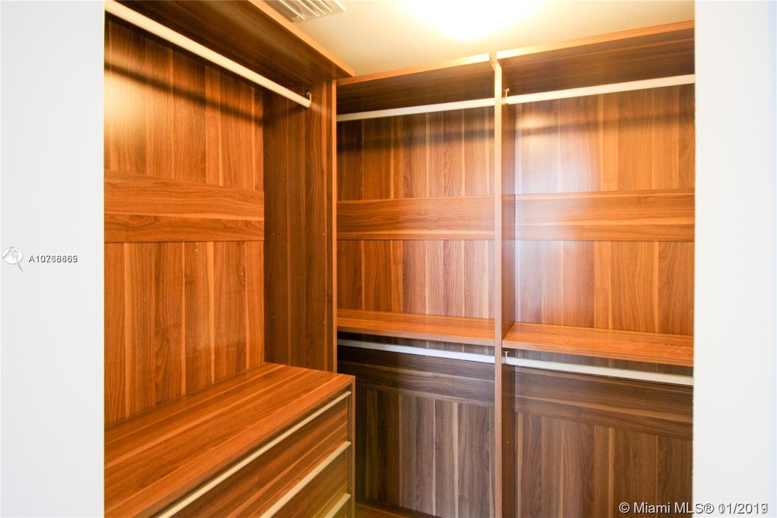 Baltus House - Residential