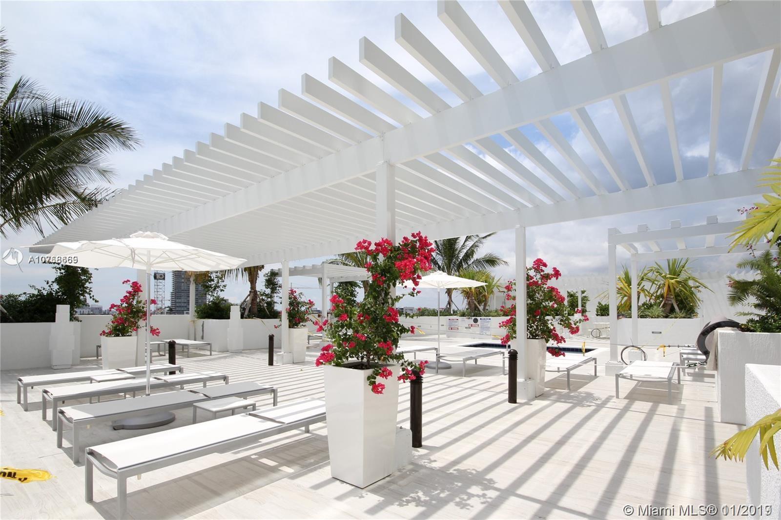 Baltus House - Residential