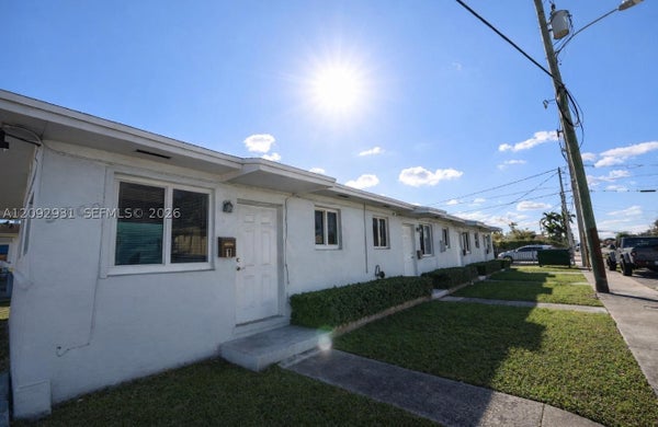 5700 SW 4TH ST APT 4, MIAMI, FL 33144 - Image 45e02731009b50bc92dfa95c2f4a6ea3/604396182