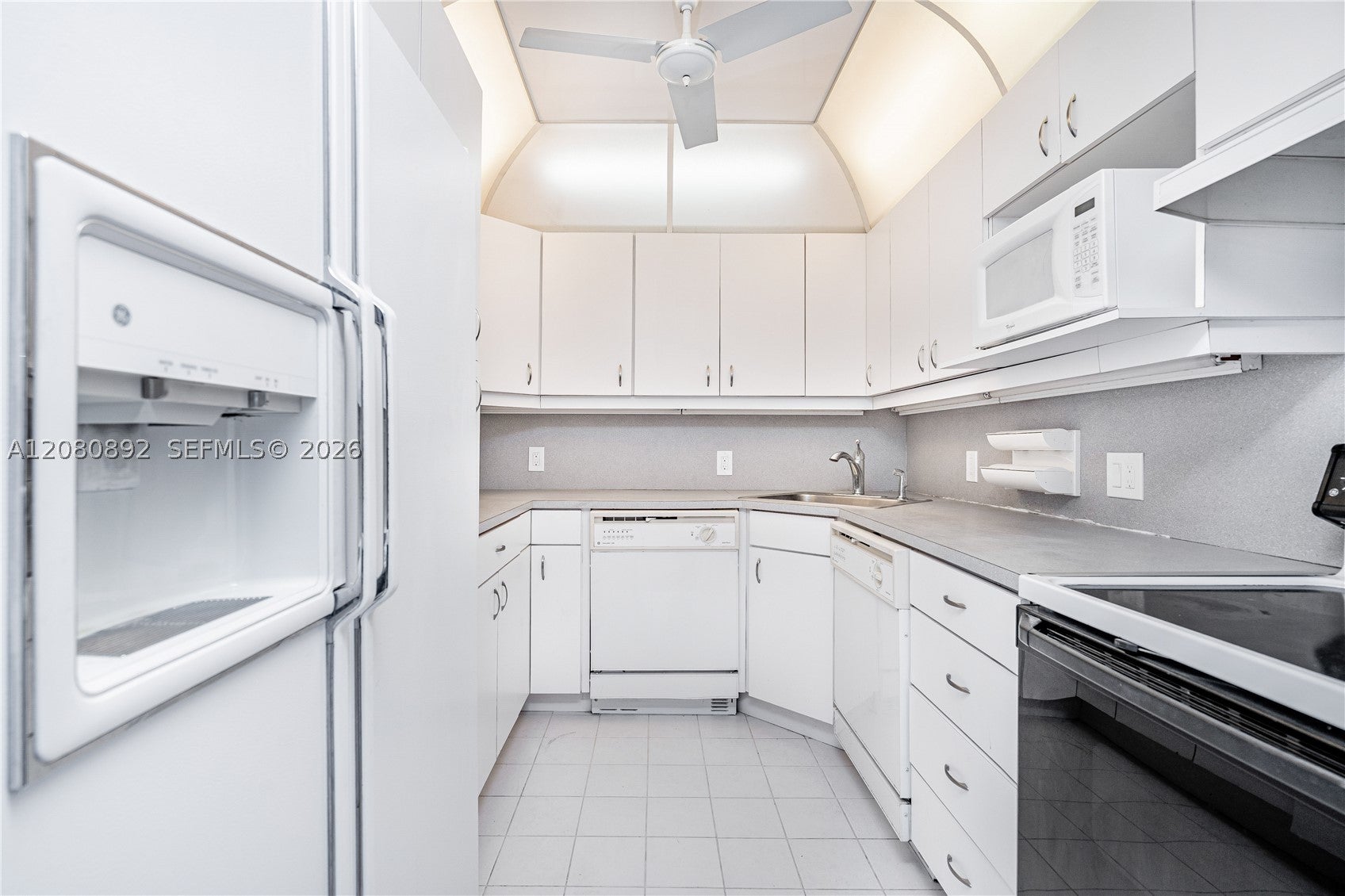 3625 N Country Club Dr 901