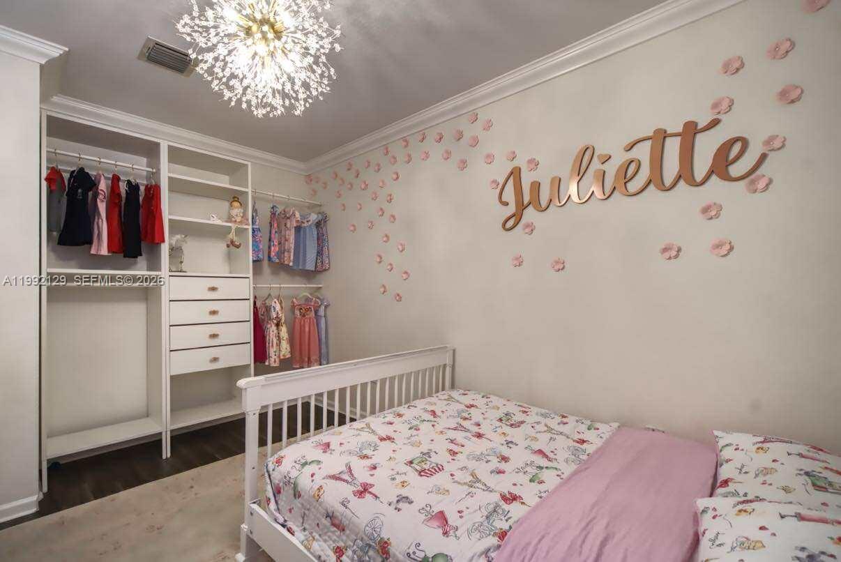 TOWNGATE - Residential