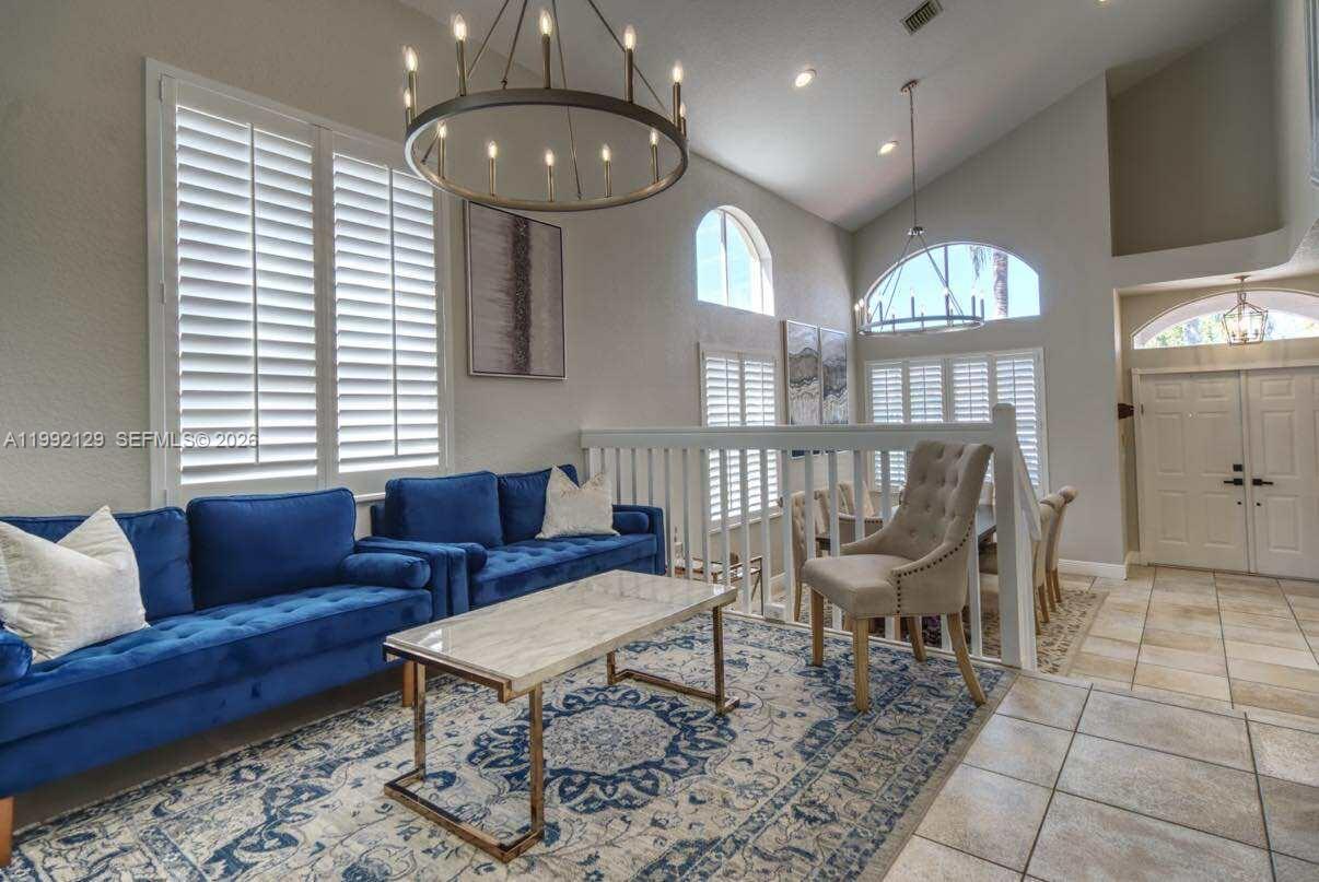 TOWNGATE - Residential