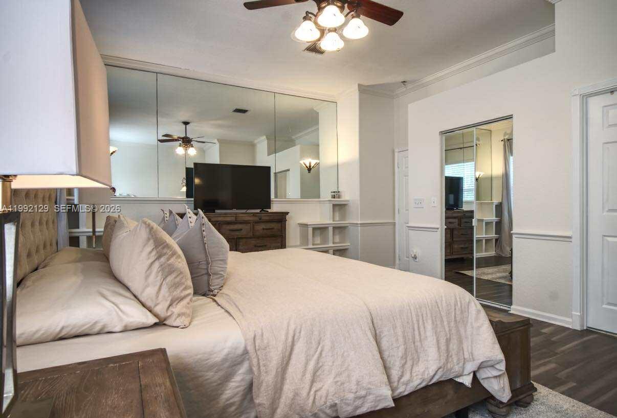 TOWNGATE - Residential