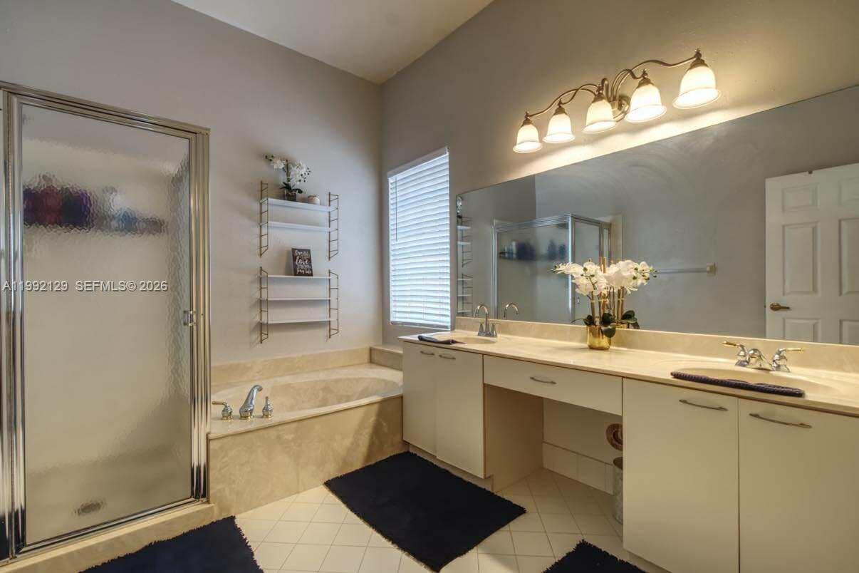 TOWNGATE - Residential