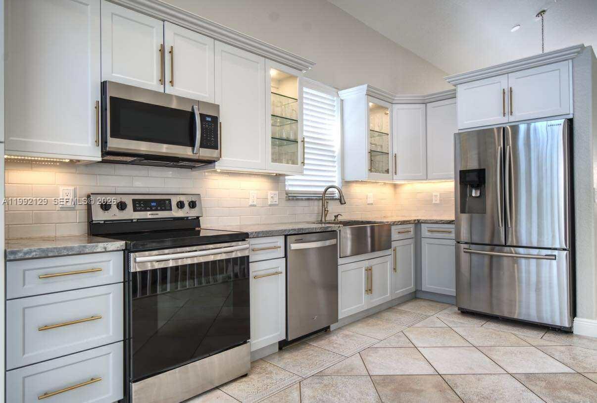 TOWNGATE - Residential