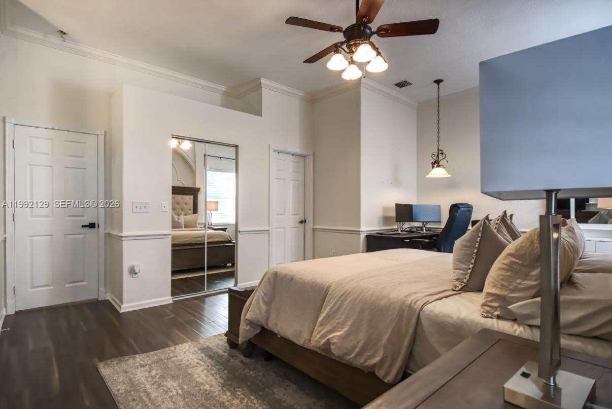 TOWNGATE - Residential