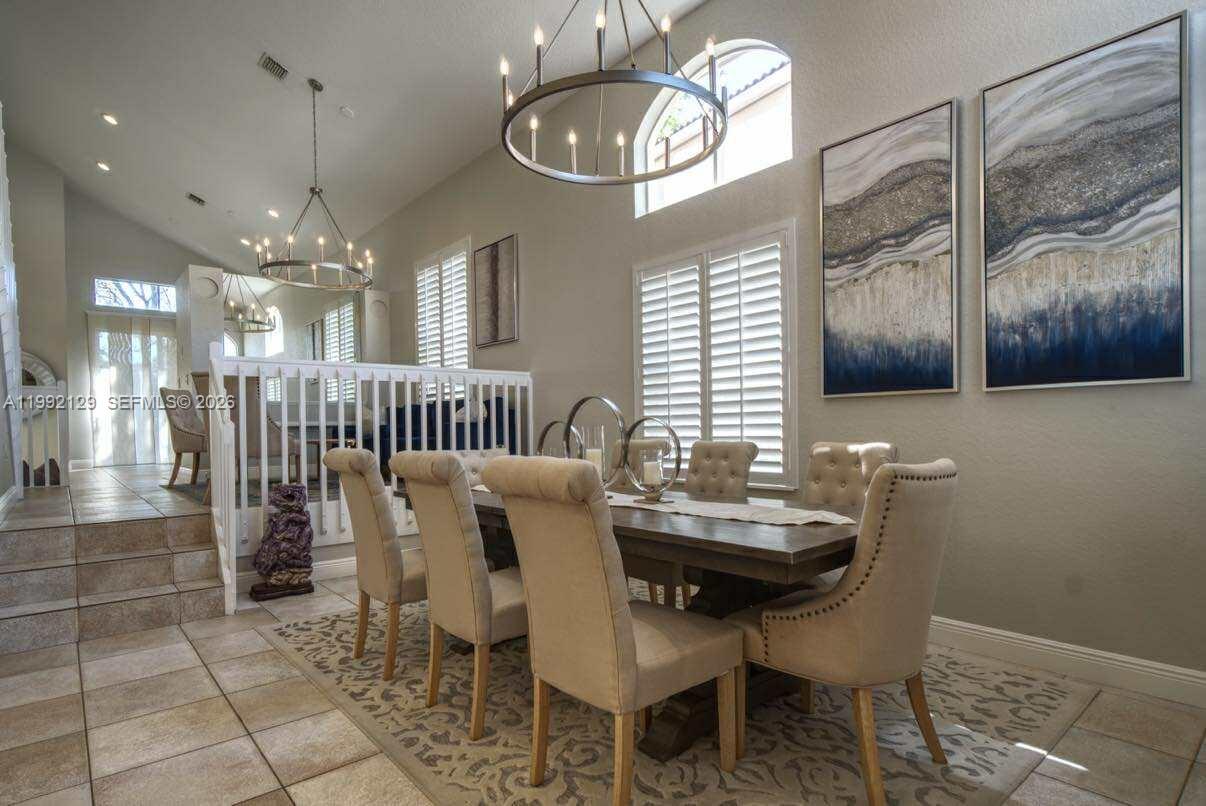 TOWNGATE - Residential