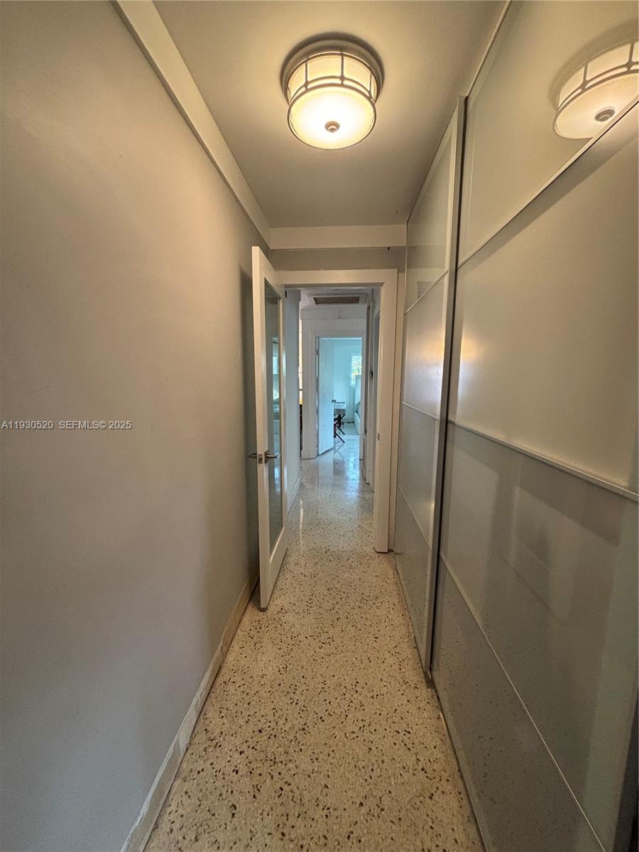 HOLLYWOOD LITTLE RANCHES - Residential