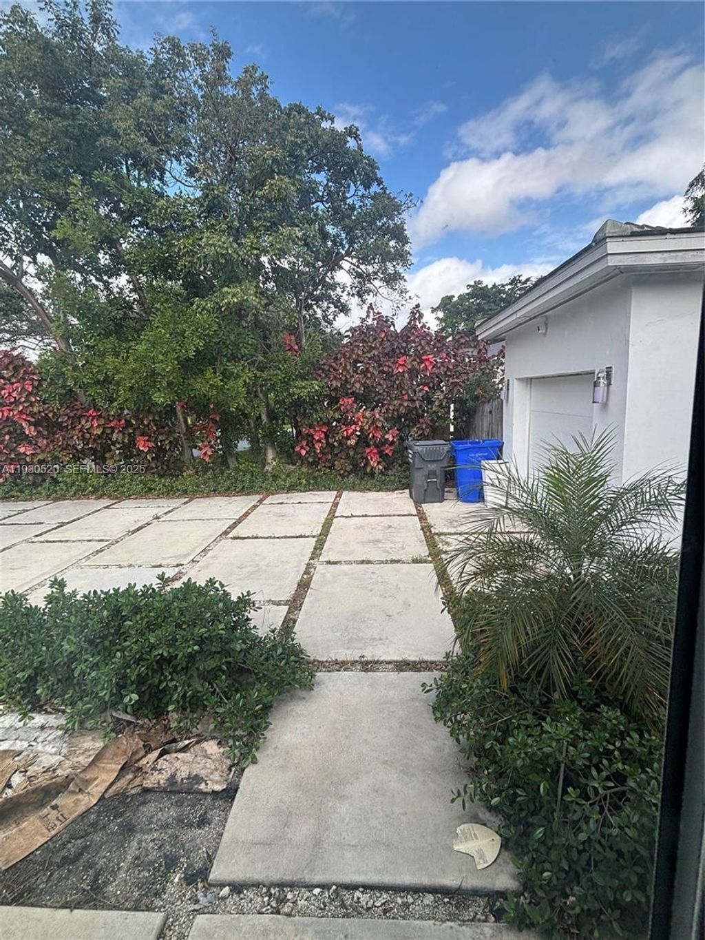 Photo of 429 S 26th Ave, Hollywood, FL 33020 (MLS # A11930520)