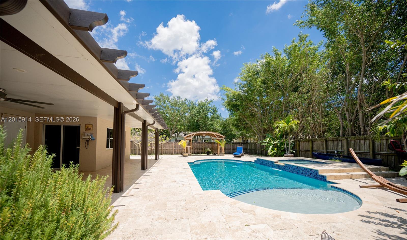 CARMENS PLACE - Residential