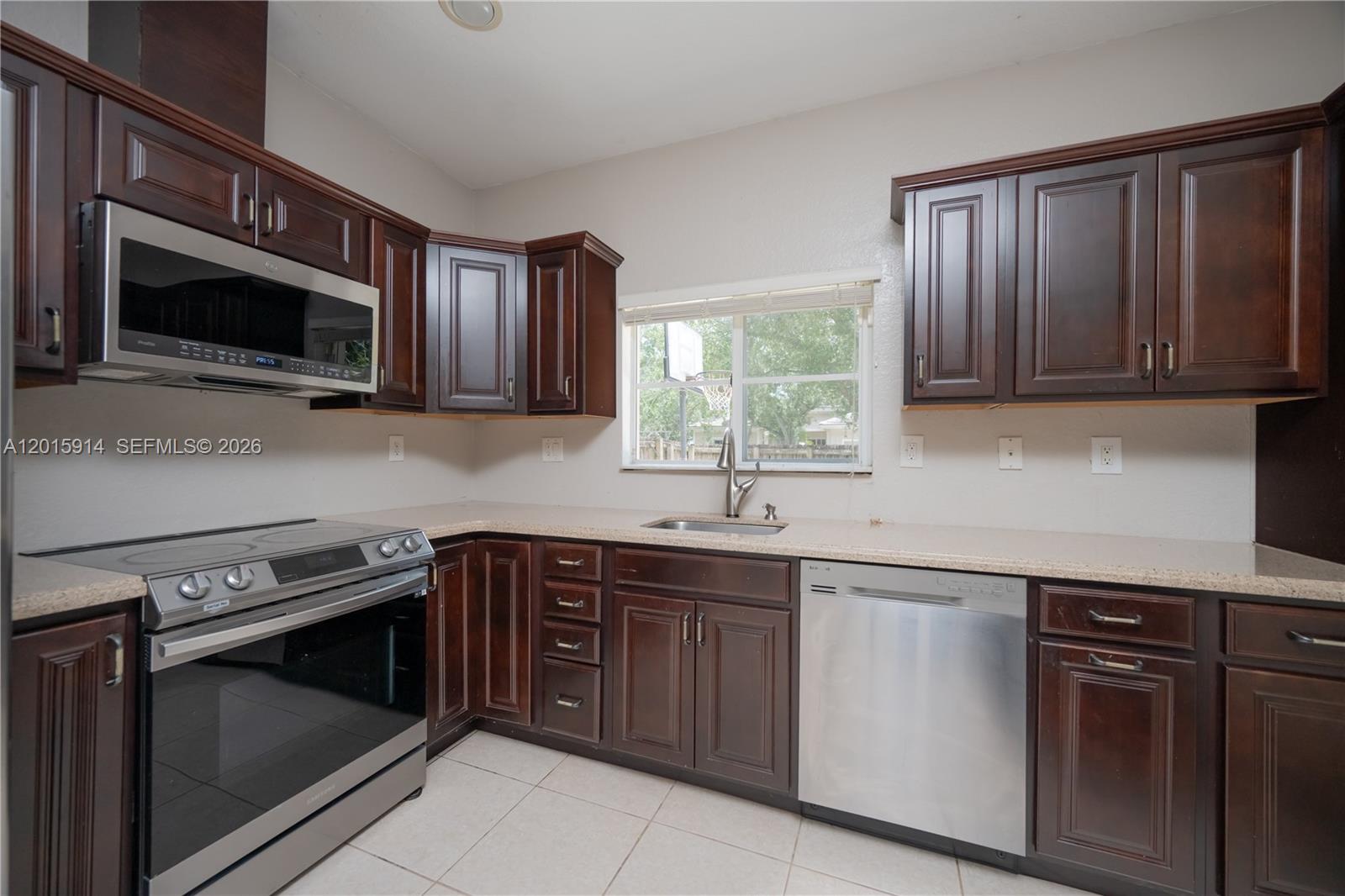CARMENS PLACE - Residential