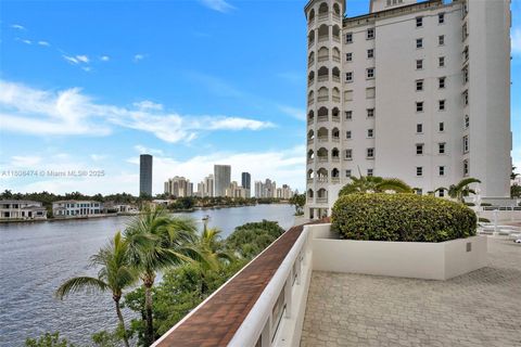 A home in Aventura