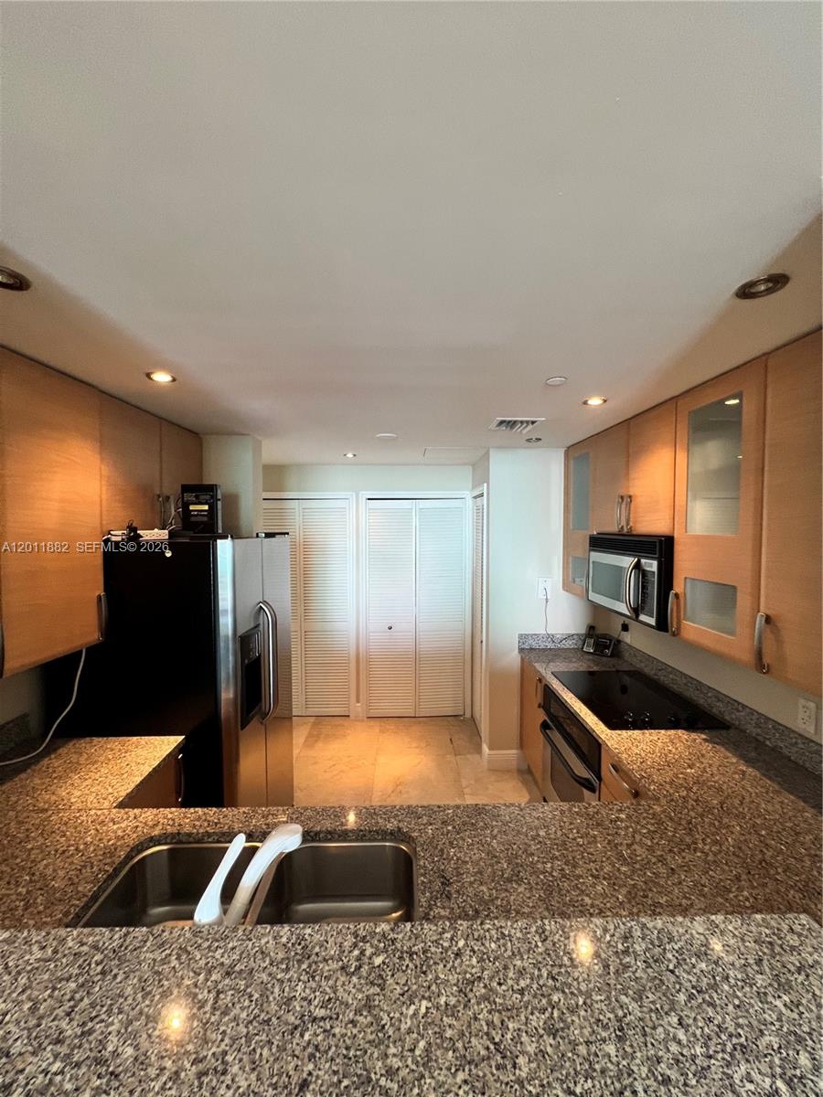 2101 Brickell Ave 3205