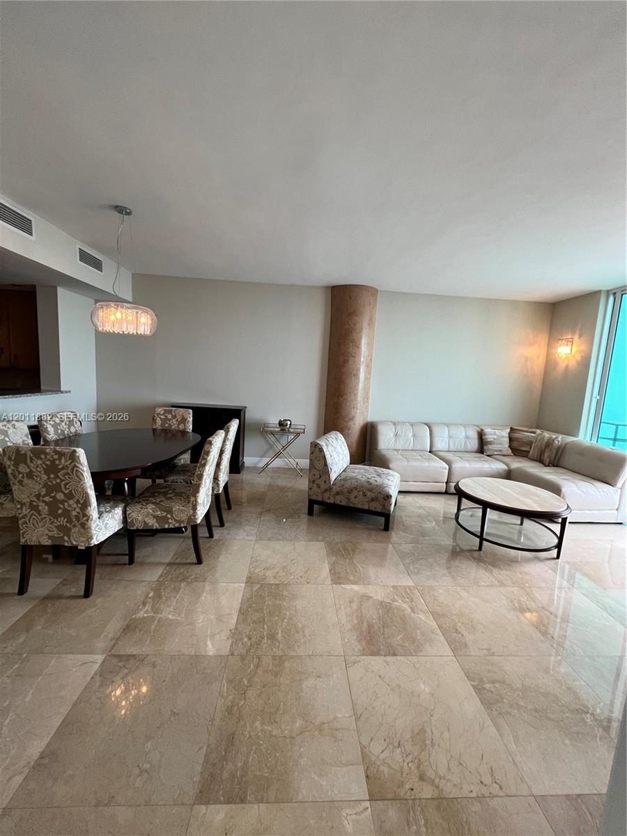 2101 Brickell Ave 3205
