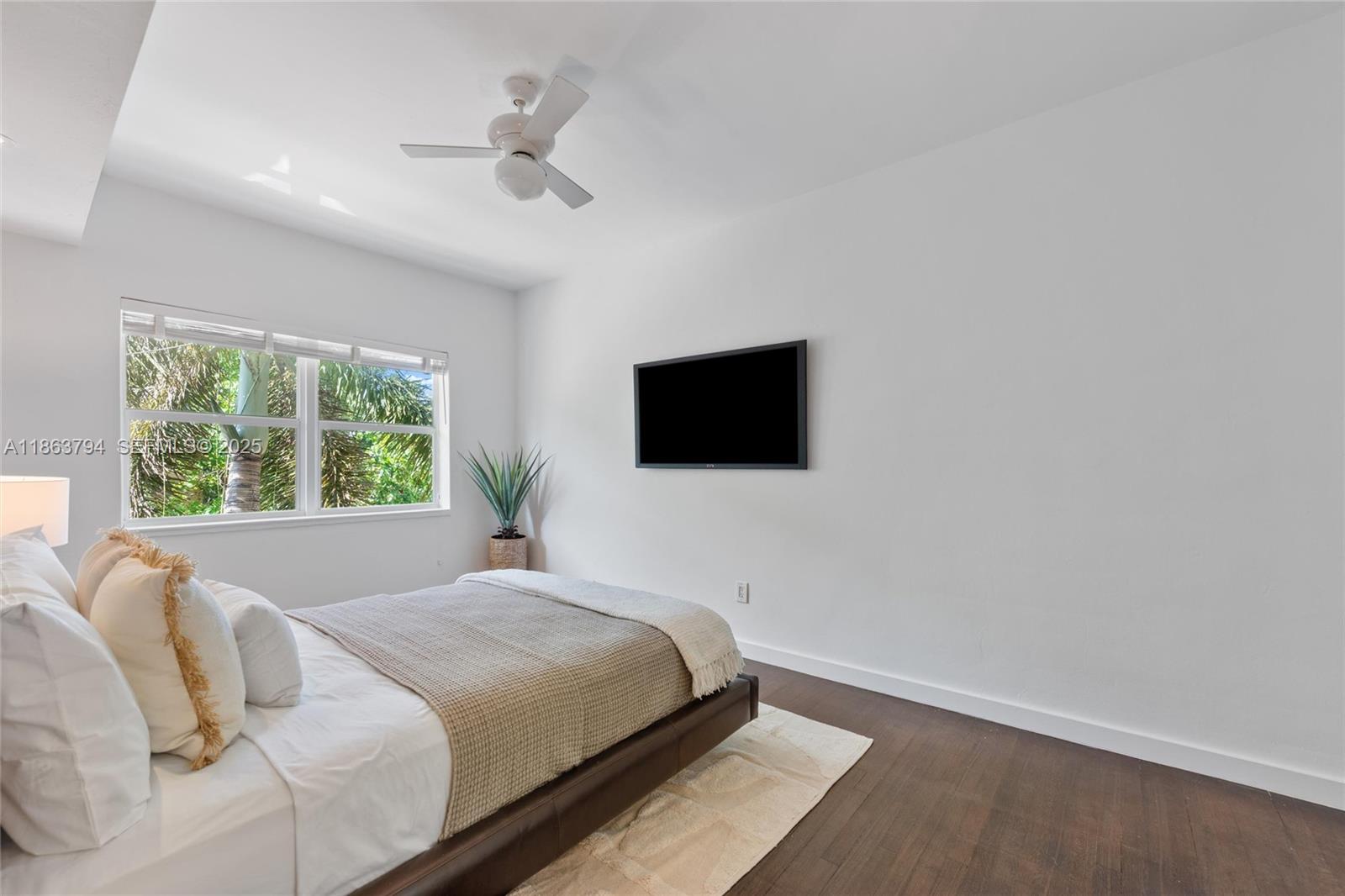 KIM AIMEE CONDO - Residential