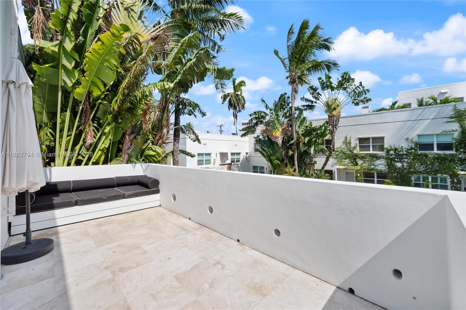 KIM AIMEE CONDO - Residential