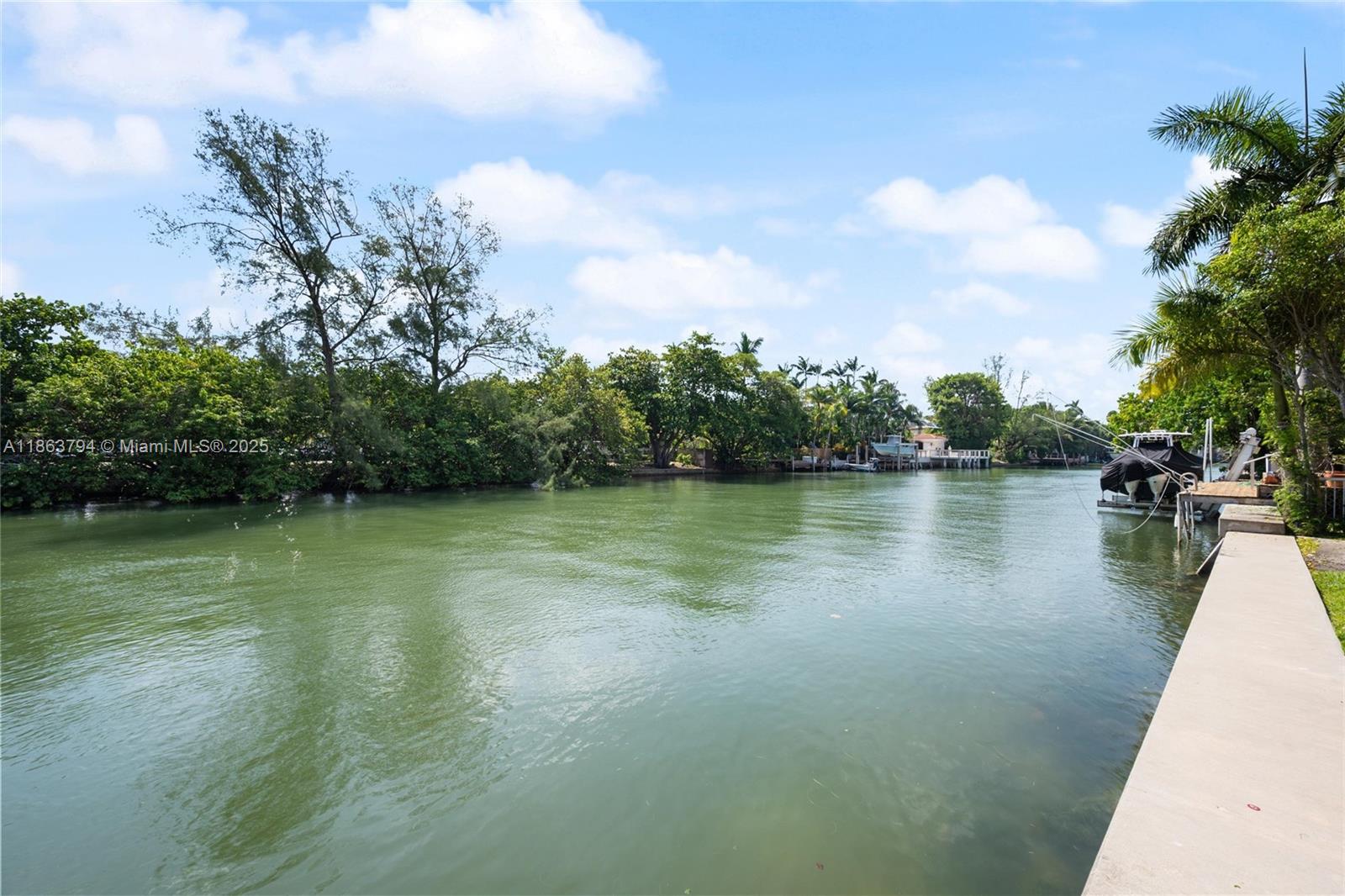 KIM AIMEE CONDO - Residential