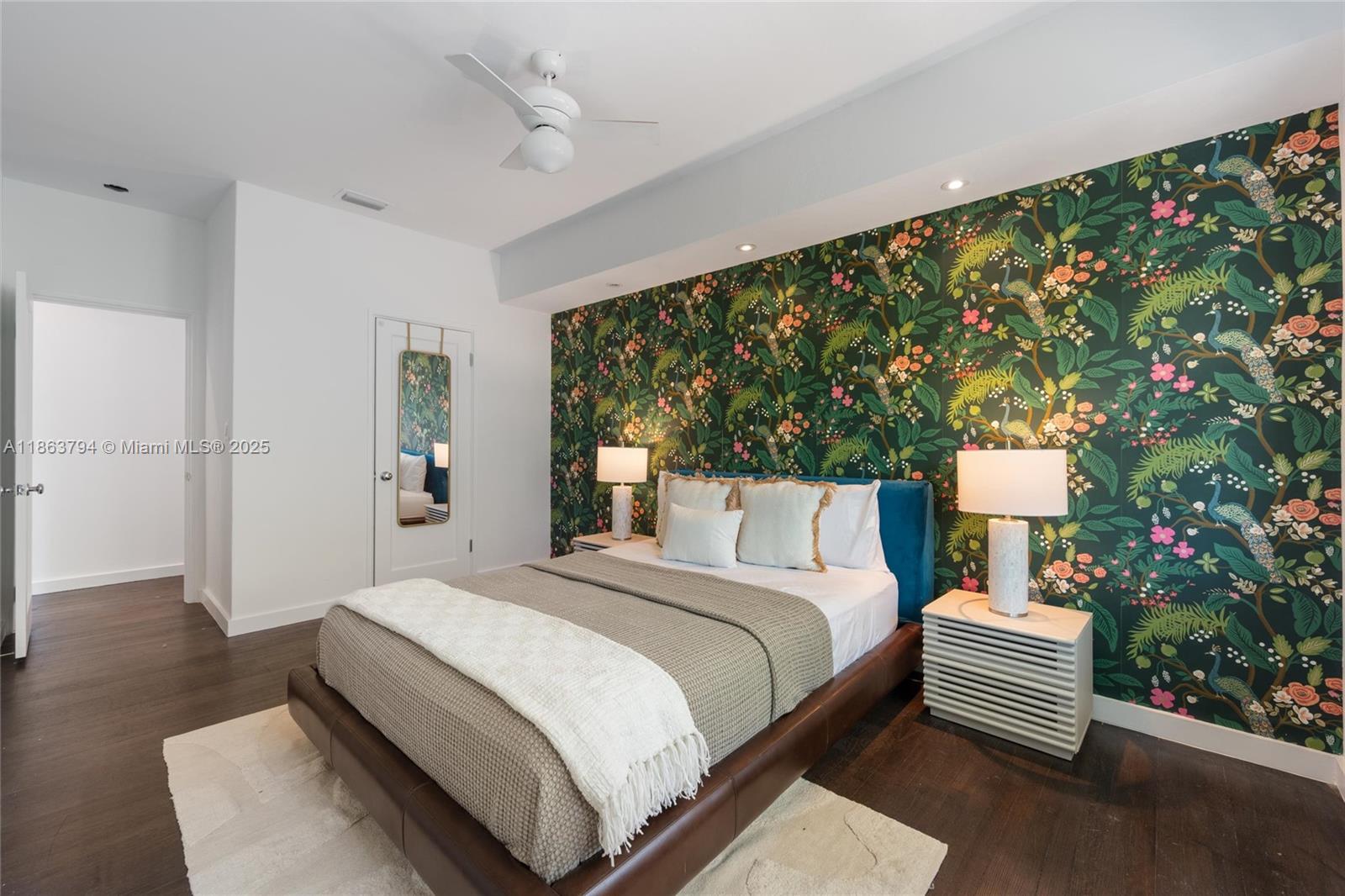 KIM AIMEE CONDO - Residential