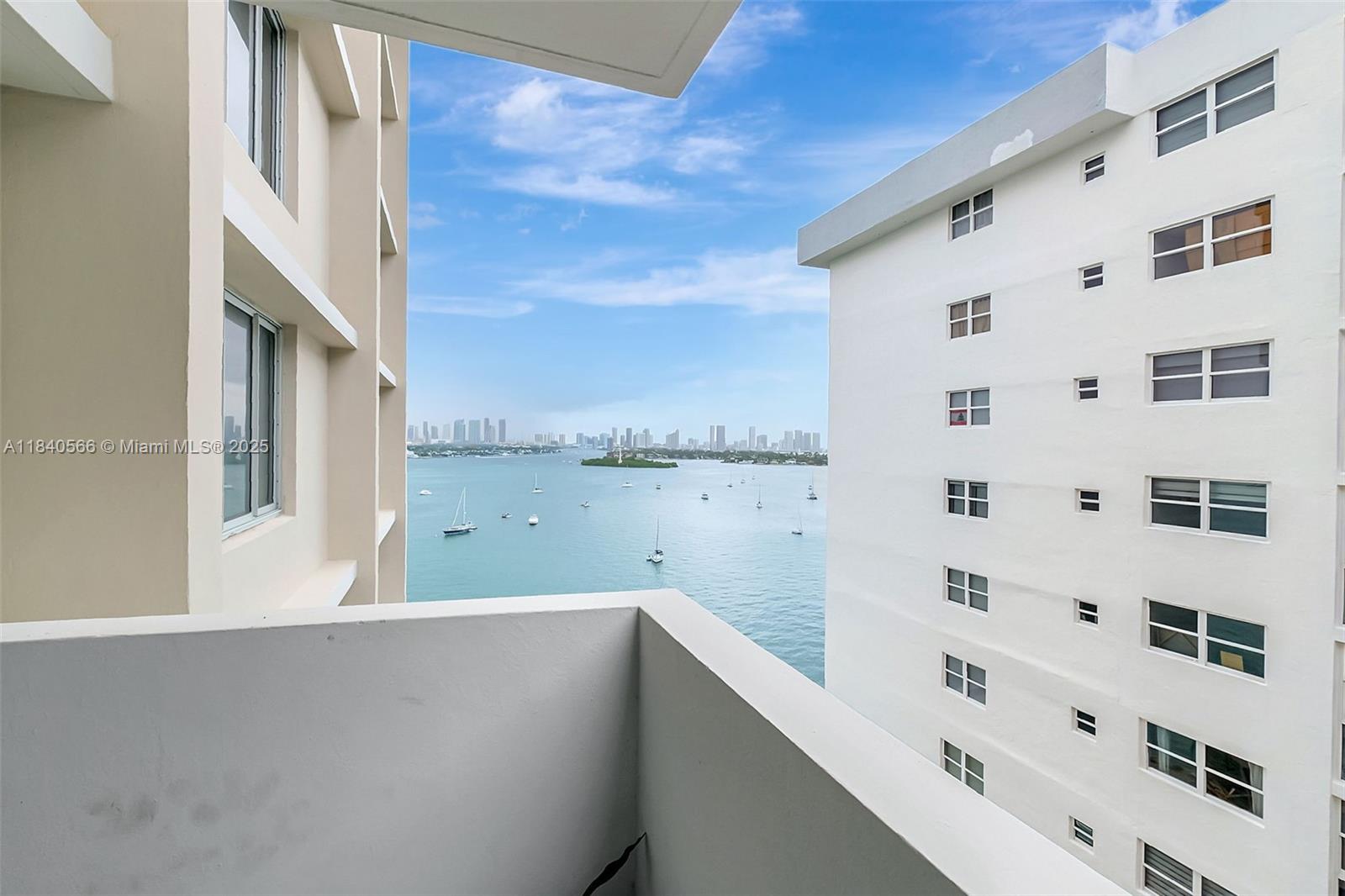 MIRADOR 1200 CONDO - Residential