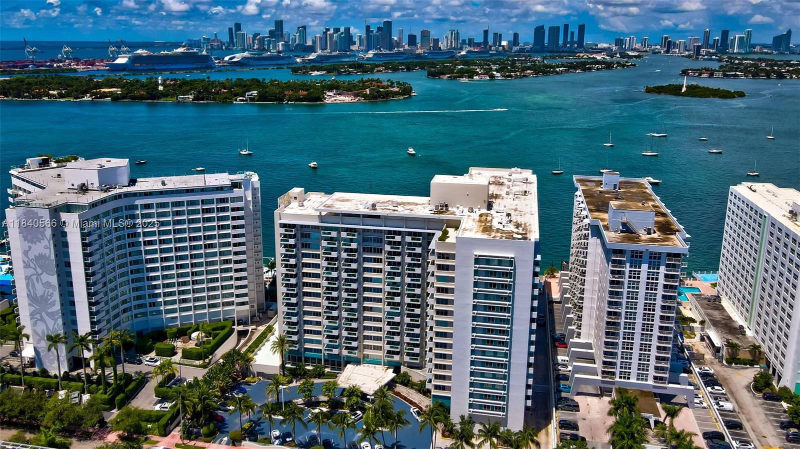 1200 West Ave 1224