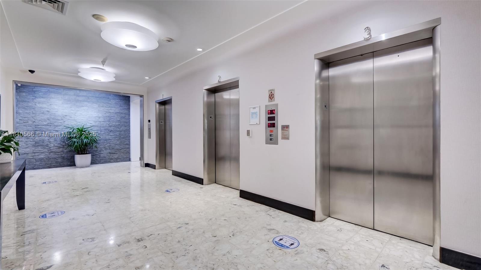 MIRADOR 1200 CONDO - Residential