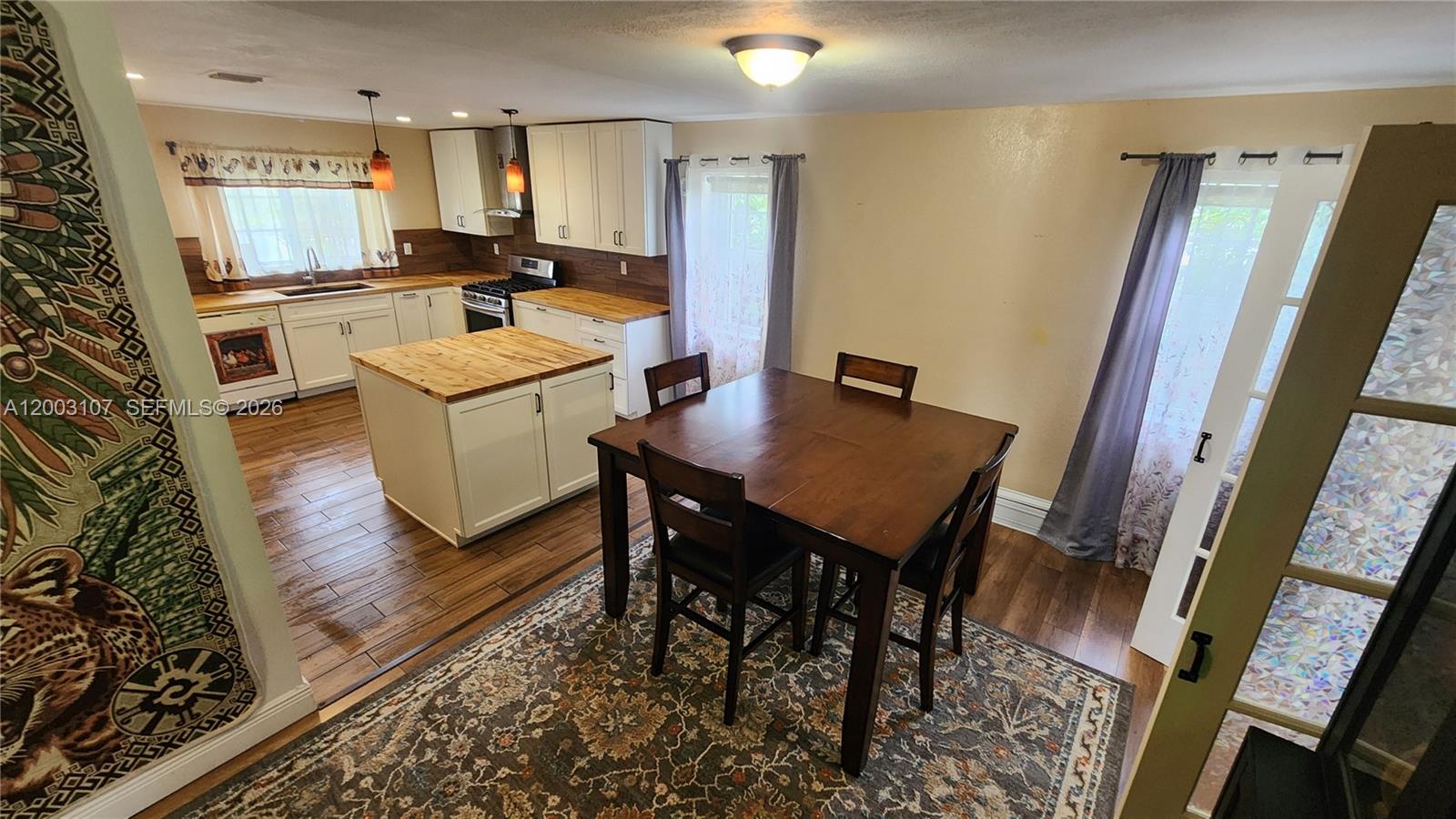 BENSON MANOR - Residential