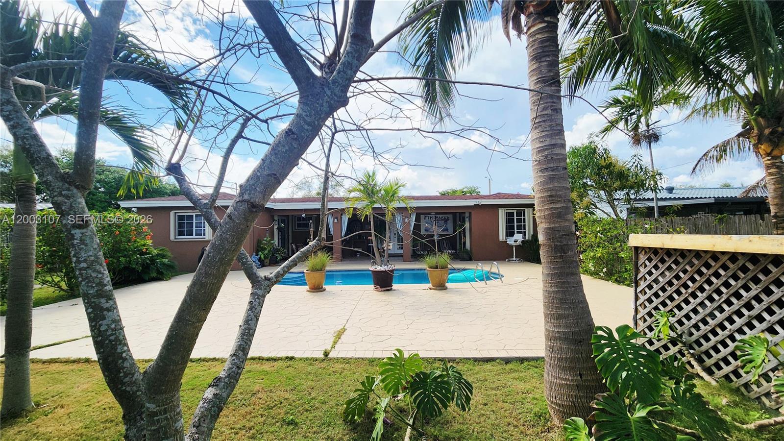 BENSON MANOR - Residential