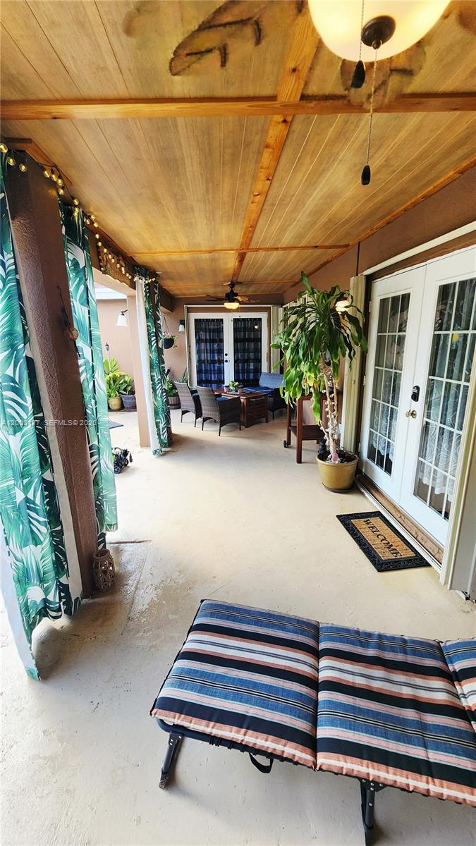 BENSON MANOR - Residential