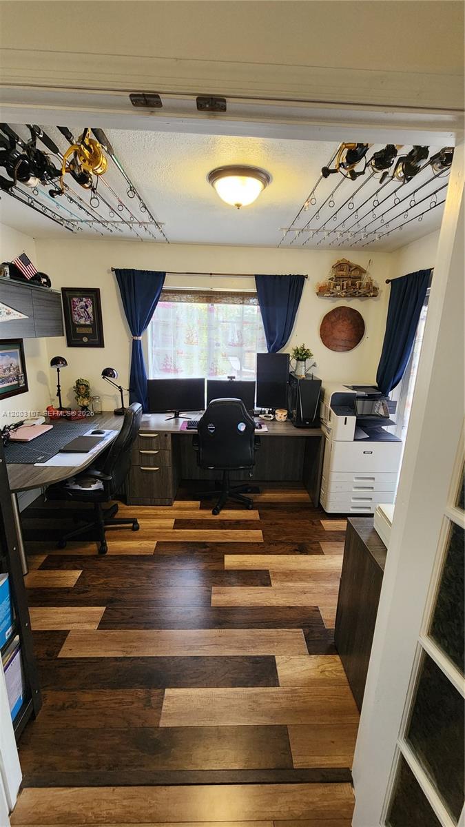 BENSON MANOR - Residential