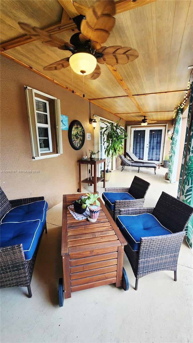 BENSON MANOR - Residential