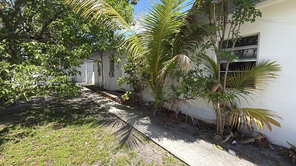 CARVER HEIGHTS - Residential Lease