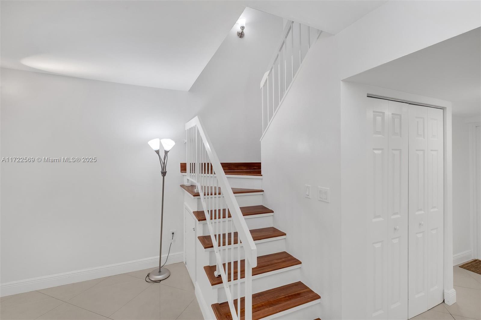 VILLA DORADA CONDO NO 1 - Residential