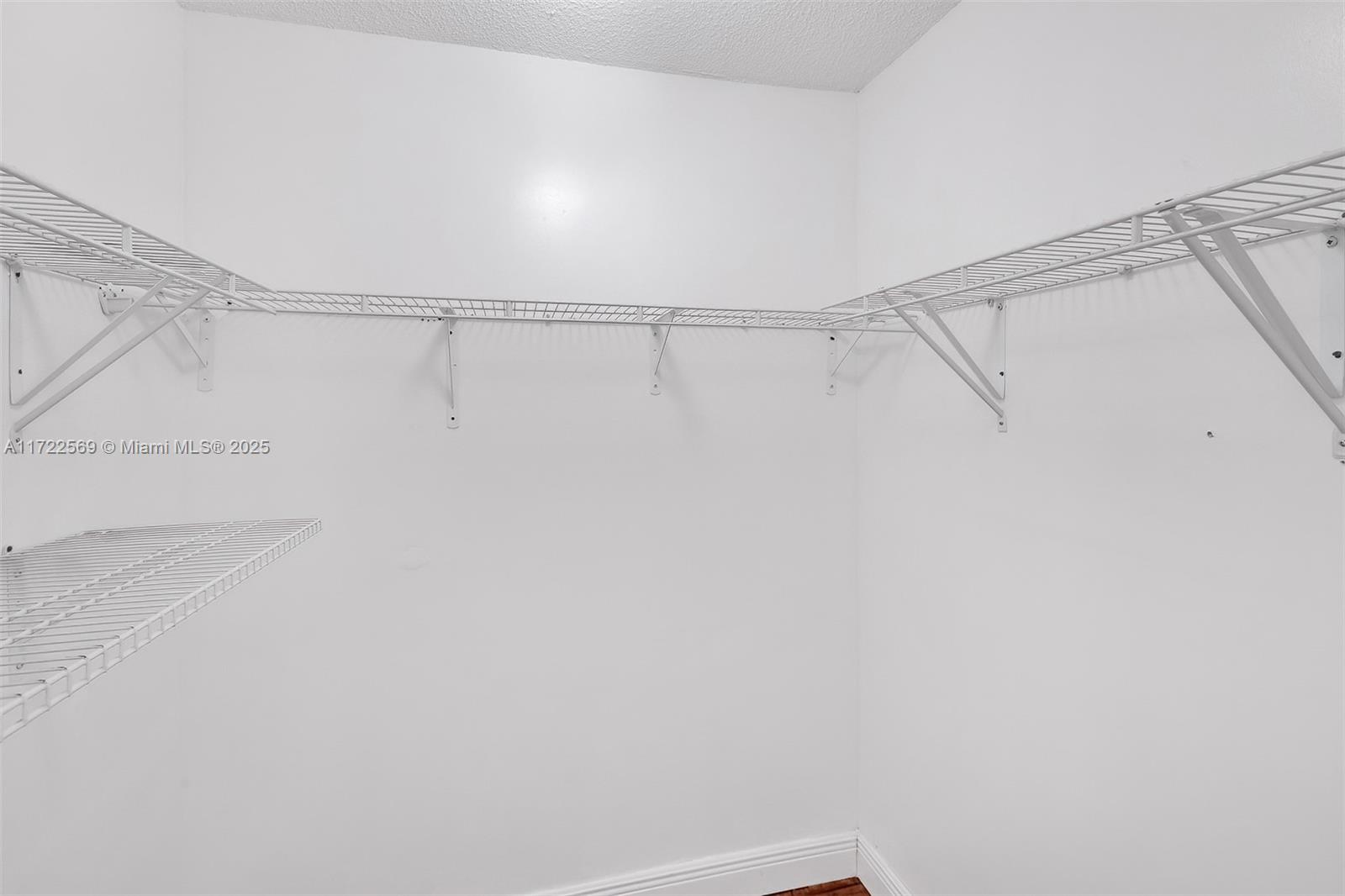 VILLA DORADA CONDO NO 1 - Residential