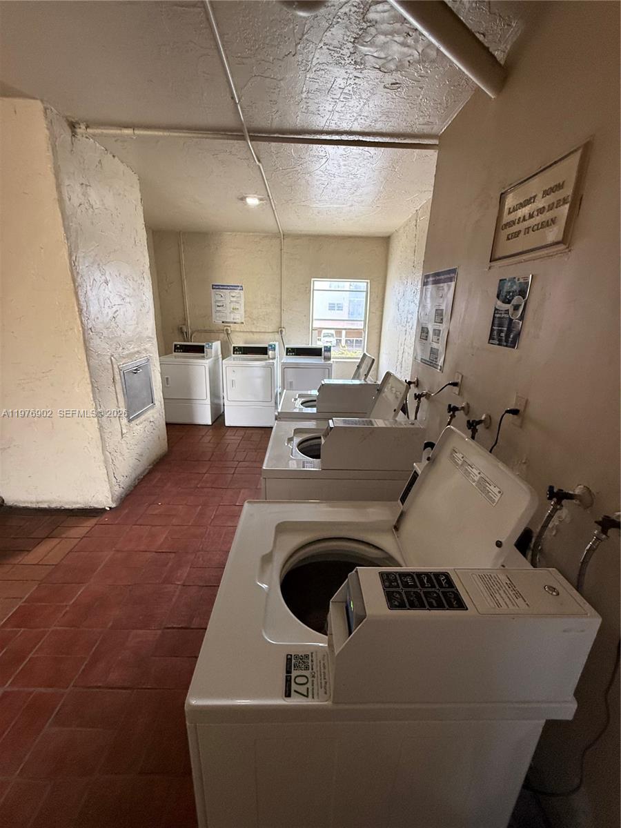 PALMETTO SPRINGS CONDO VI - Residential