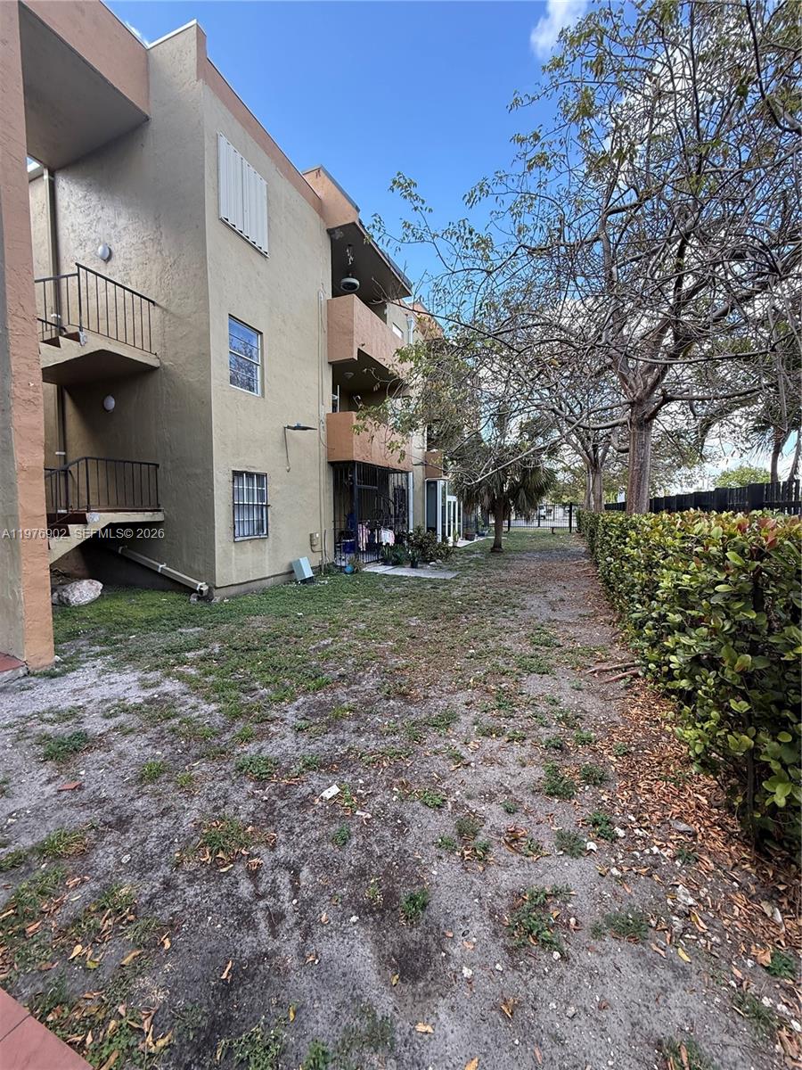 PALMETTO SPRINGS CONDO VI - Residential