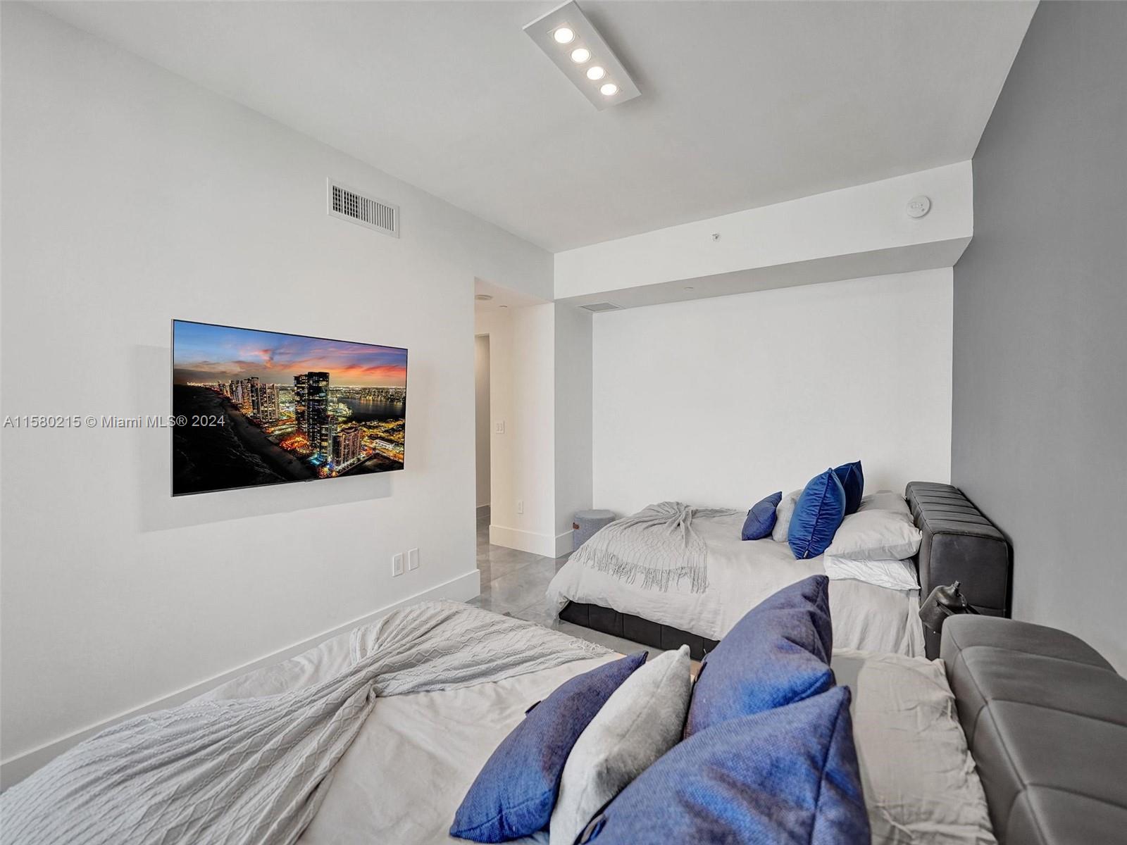ACQUALINA OCEAN RESIDENCE - Residential