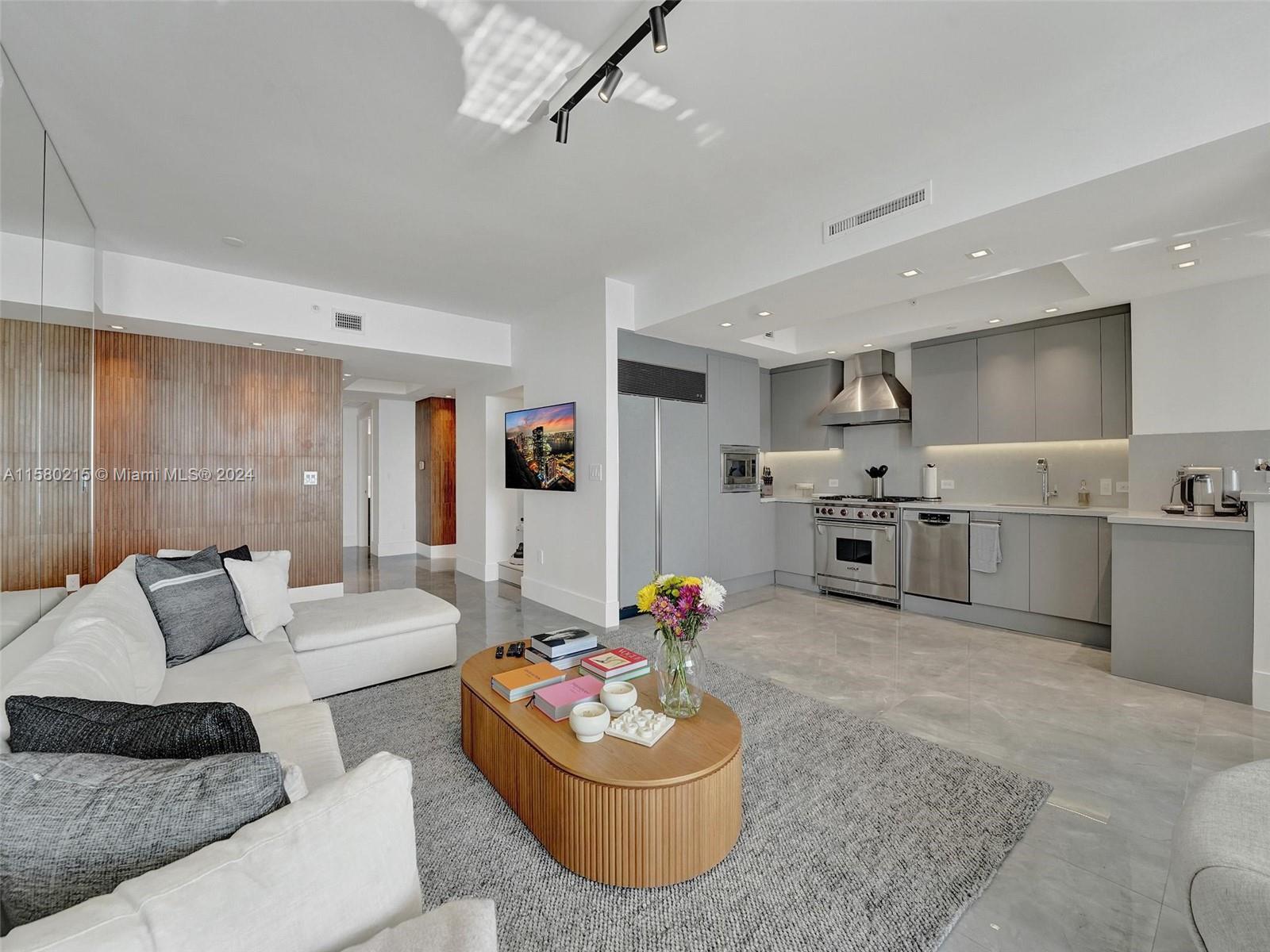 ACQUALINA OCEAN RESIDENCE - Residential