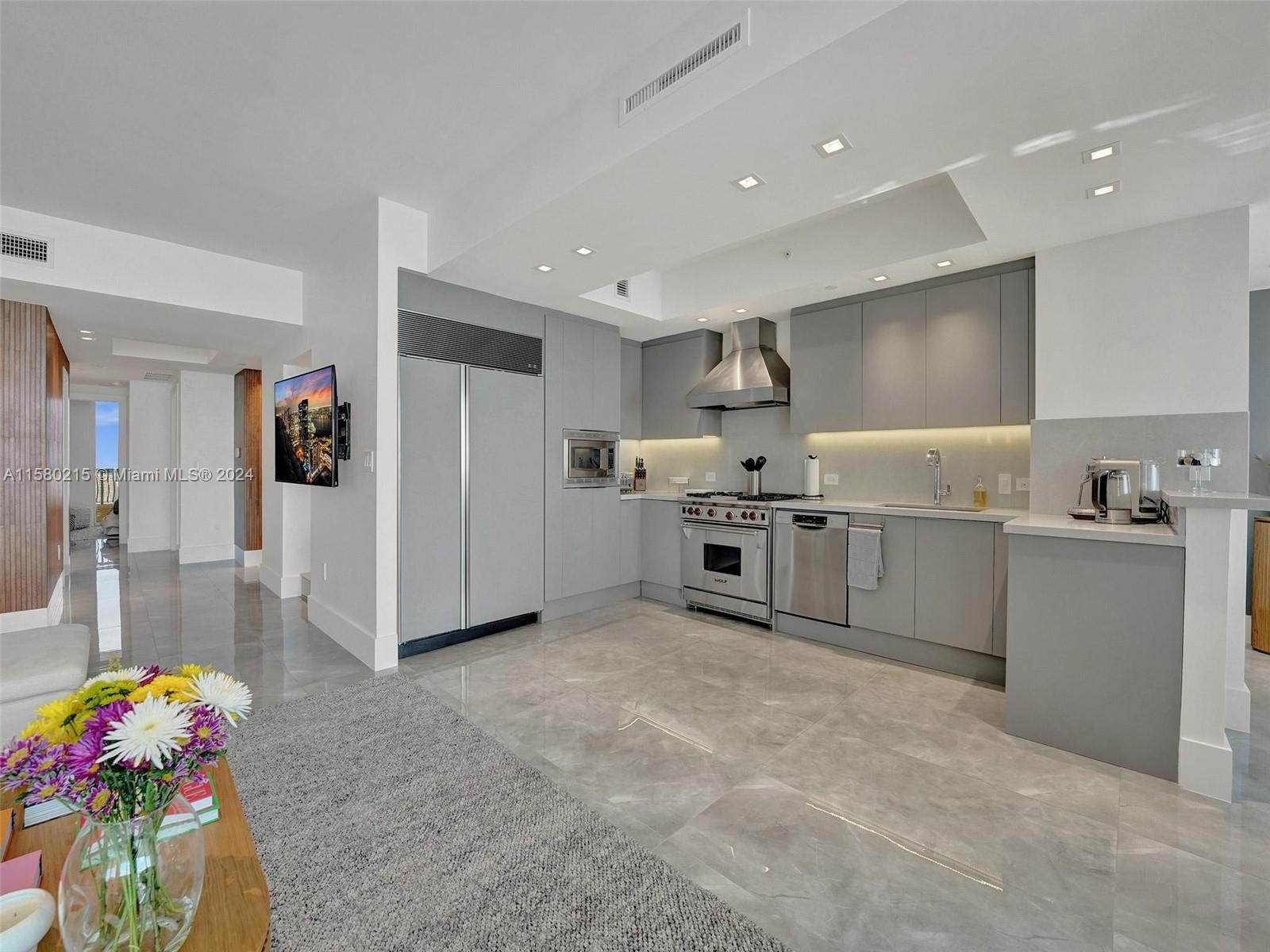 ACQUALINA OCEAN RESIDENCE - Residential